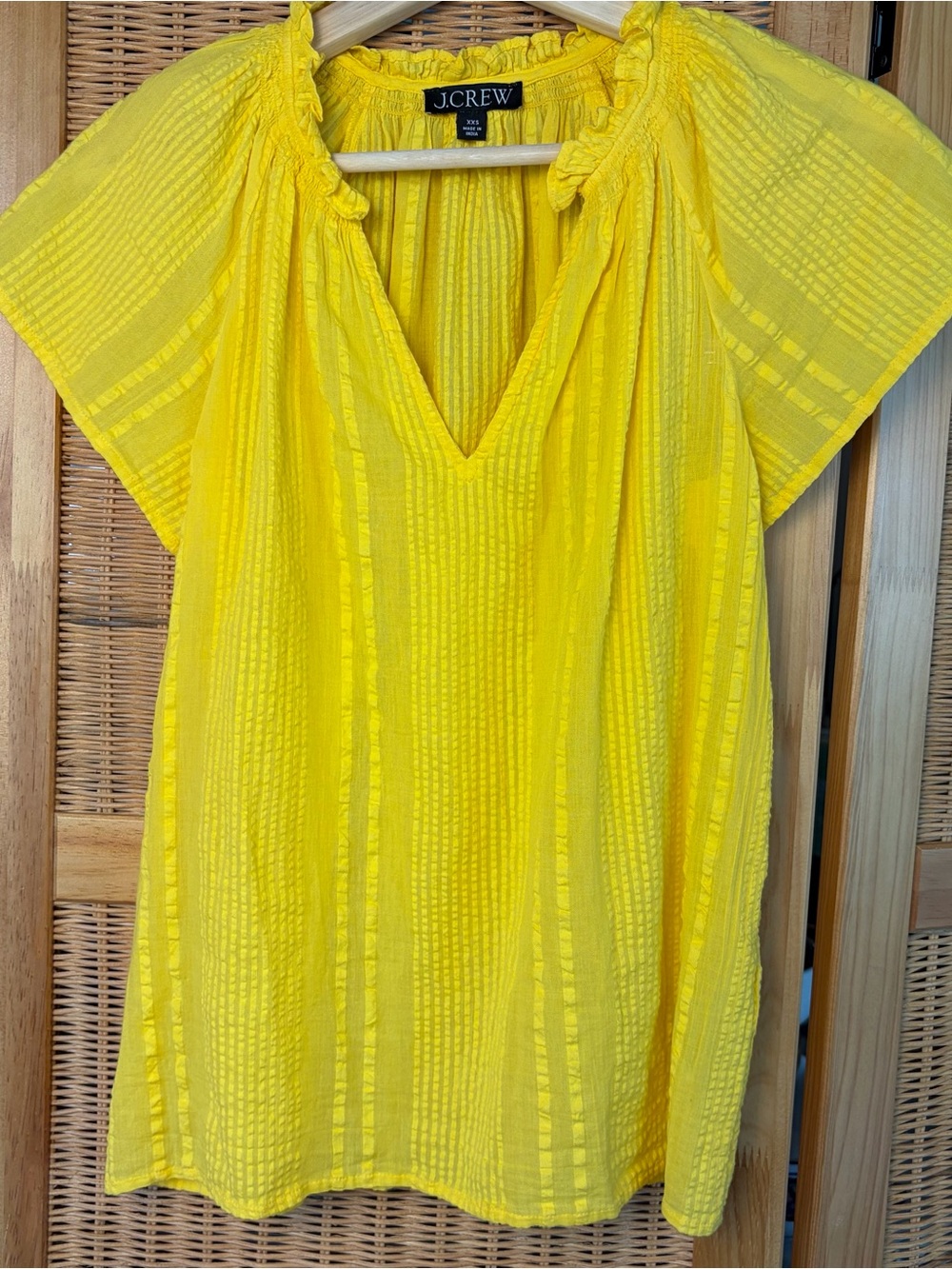 J. Crew Yellow Textured Seersucker V-Neck Flutter Sleeve Top sz xxs